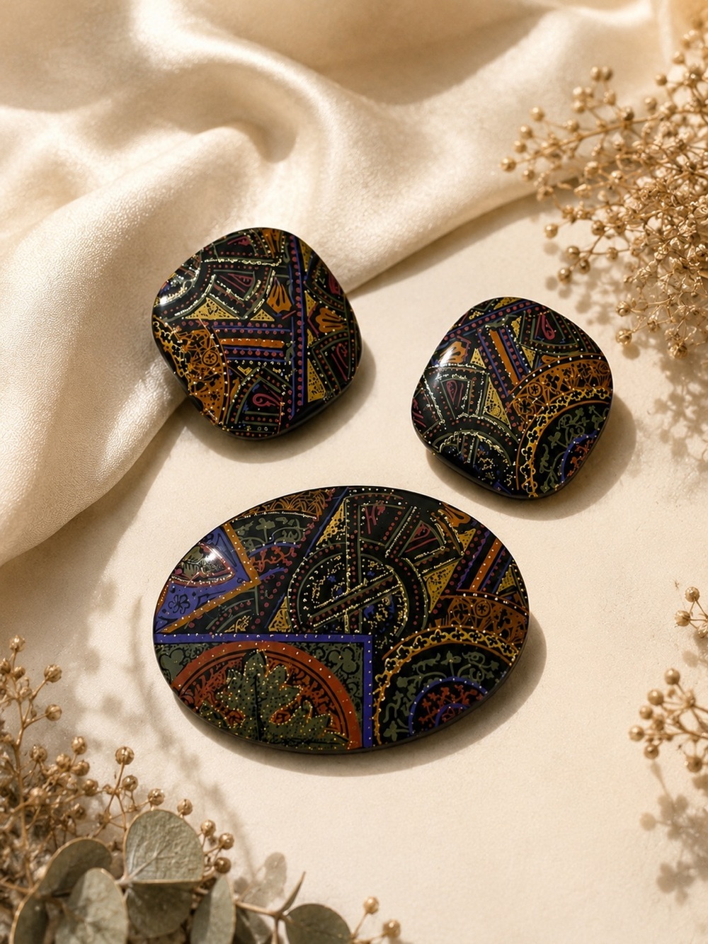 Vintage Coordinated Brooch & Clip-On Earrings Set – Abstract Mosaic Design
